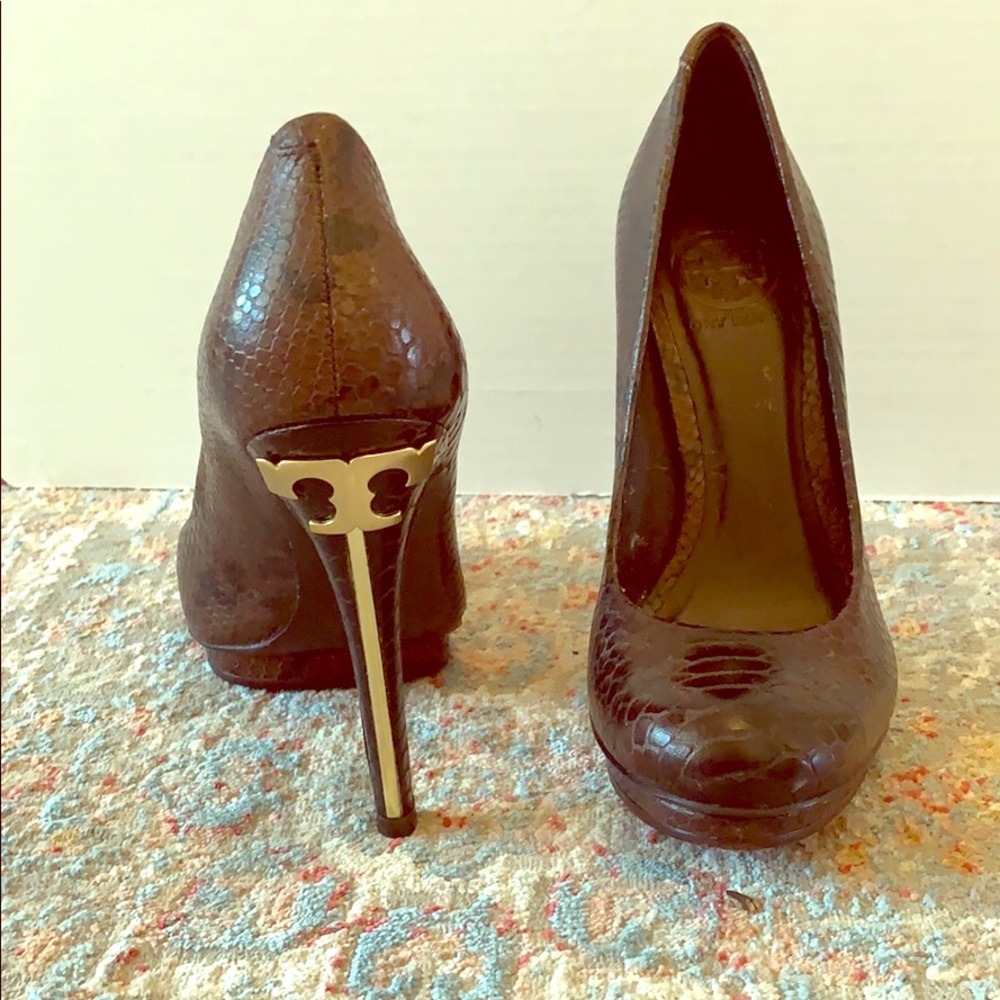 Tory Burch Jude Snake Embossed Leather Heels Sz 6
